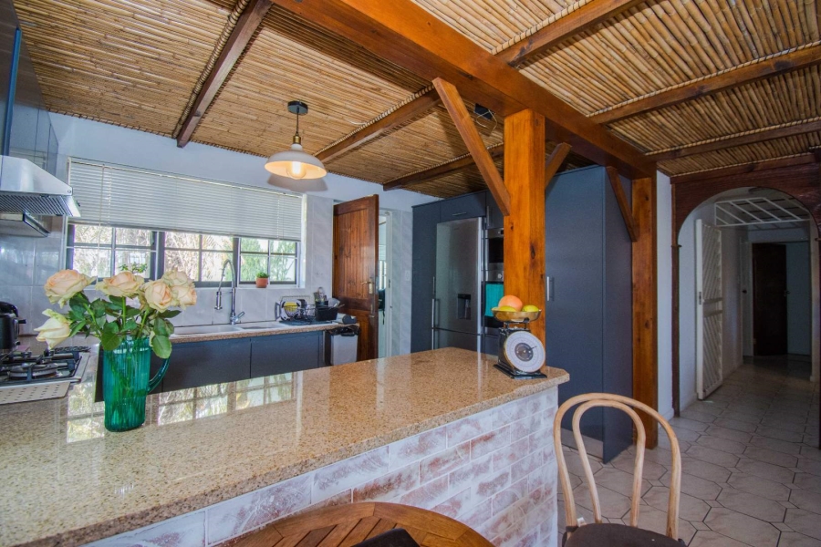 4 Bedroom Property for Sale in Mountainside Western Cape